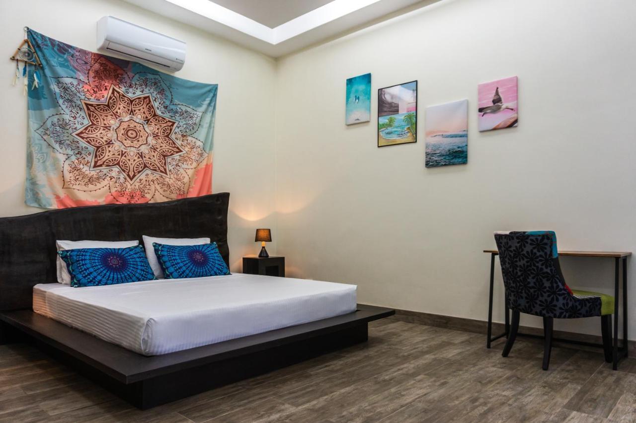 LUXURY PRIVATE VILLAS 400m2 WITH POOL NEAR LIO BEACH El Nido Ngoại thất bức ảnh